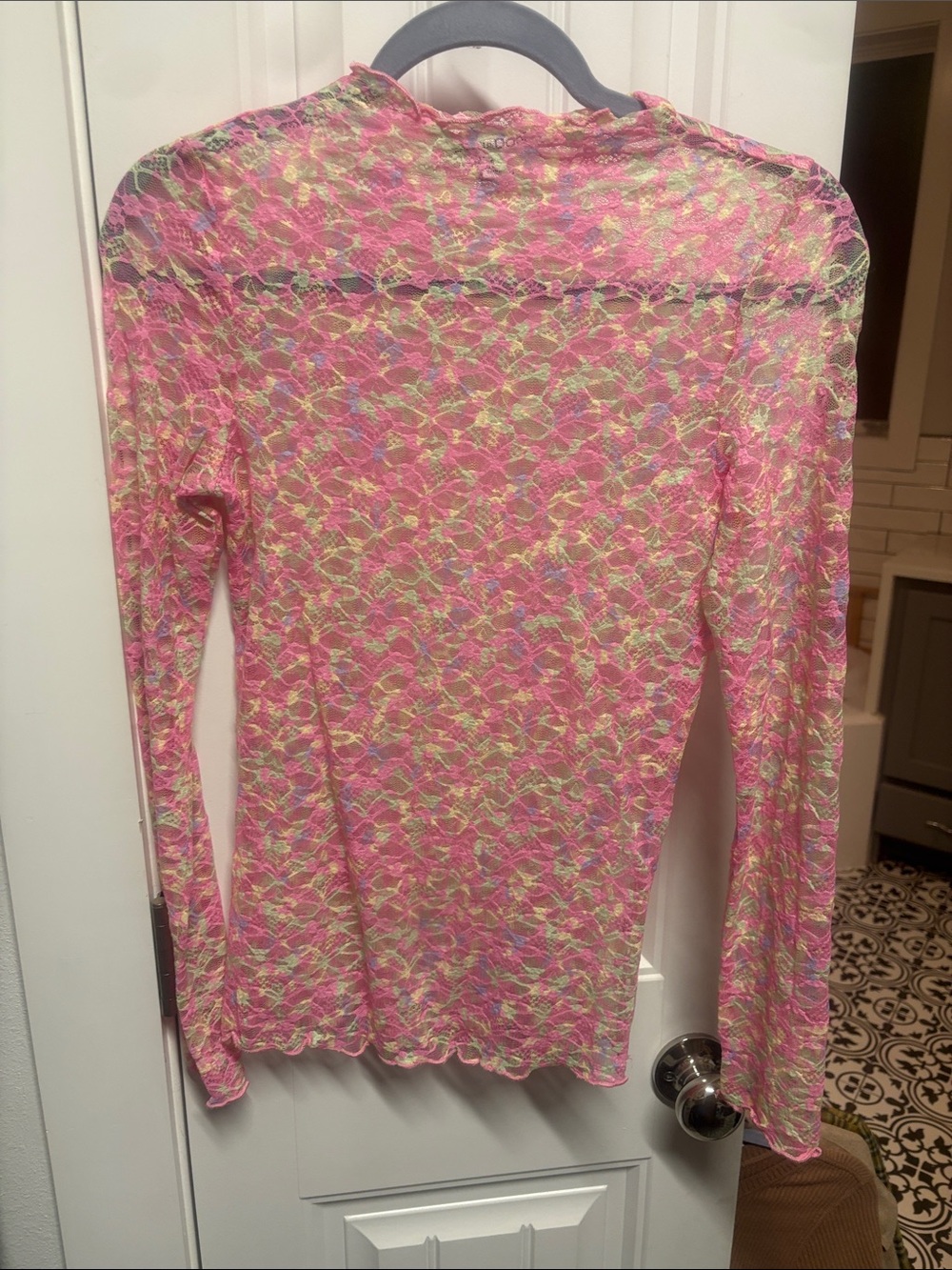 DAVI & DANI Pink Multi-Color Long Sleeve Lace Top